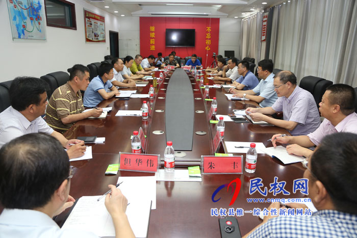 海關(guān)總署政治部副主任、政工辦主任馬建哲到我縣調(diào)研脫貧攻堅及產(chǎn)業(yè)發(fā)展情況