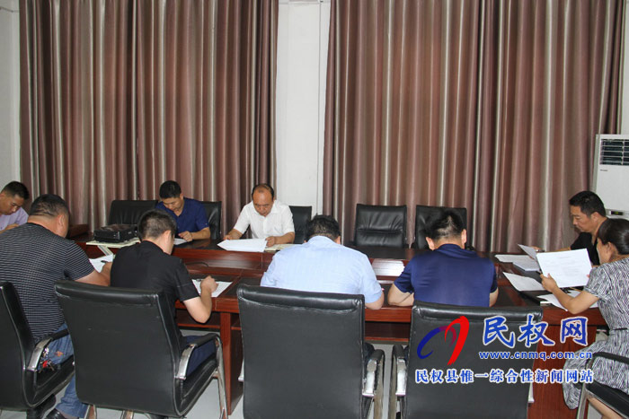 我縣各單位、各鄉(xiāng)鎮(zhèn)（街道辦）迅速傳達貫徹全縣全面提升脫貧攻堅質(zhì)量決戰(zhàn)決