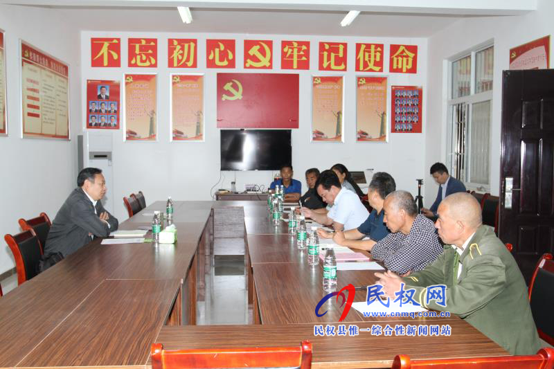 市委常委、常務(wù)副市長吳祖明到龍?zhí)伶?zhèn)邢莊村開展“三·五”基層工作日活動