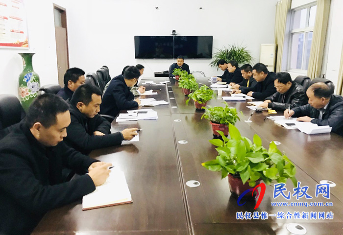 孫六鎮(zhèn)迅速傳達全市貧困退出培訓(xùn)會精神 孫六鎮(zhèn)迅速傳達全市貧困退出培訓(xùn)會精神