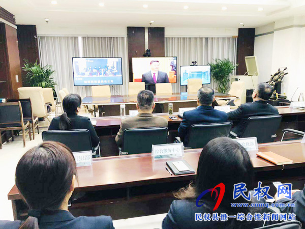 我縣各鄉(xiāng)鎮(zhèn)（街道辦）、縣直各單位認真組織全體干部集中收聽收看慶祝改革開放40周年大會