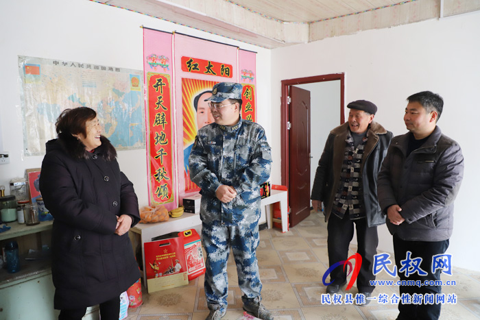 縣委常委、人武部政委江靜亞到白云寺鎮(zhèn)走訪慰問現(xiàn)役軍人家屬