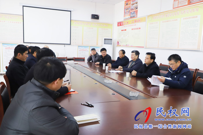 市人大常委會常務(wù)副主任、市總工會主席劉沛到白云寺鎮(zhèn)開展“三五”基層工作日活動