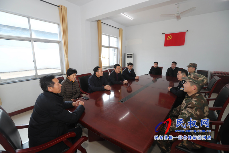 縣四大家領導走訪慰問武警官兵 縣四大家領導走訪慰問武警官兵