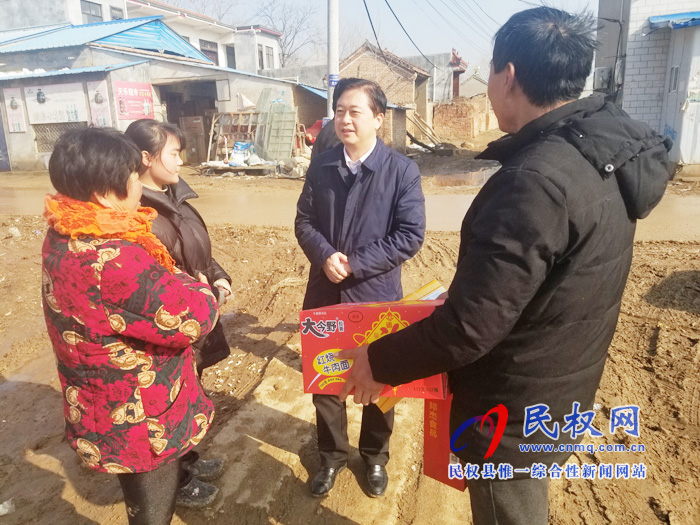縣委常委、統(tǒng)戰(zhàn)部長(zhǎng)趙通到老顏集鄉(xiāng)走訪慰問(wèn)春蕾女童