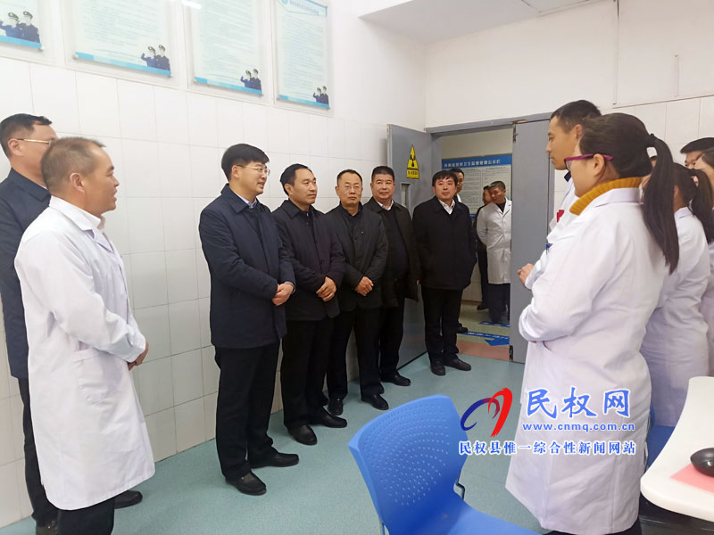 縣領(lǐng)導(dǎo)看望慰問春節(jié)期間堅守崗位的一線工作人員 縣領(lǐng)導(dǎo)看望慰問春節(jié)期間堅守崗位的一線工作人員