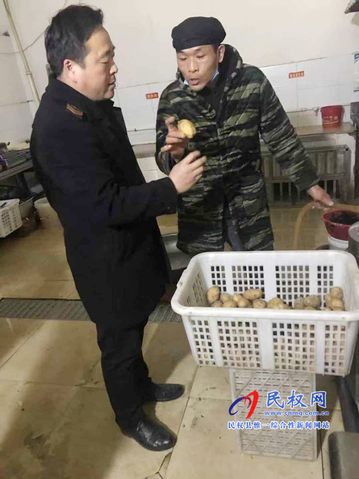 縣食藥監(jiān)局開展春季學校食堂及其周邊食品安全檢查