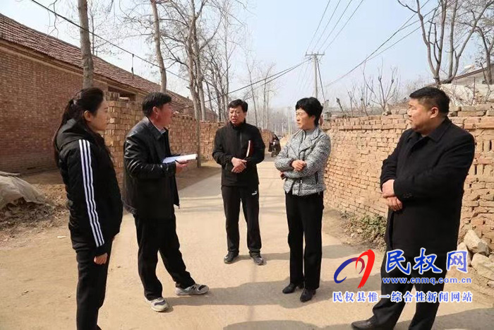 縣人大主任周燕、副縣長朱琳到老顏集鄉(xiāng)督導脫貧攻堅工作