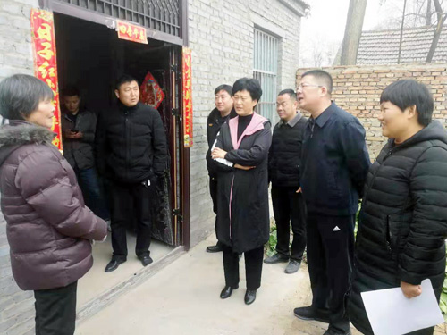 縣人大主任周燕到王莊寨鎮(zhèn)督導脫貧攻堅工作 縣人大主任周燕到王莊寨鎮(zhèn)督導脫貧攻堅工作