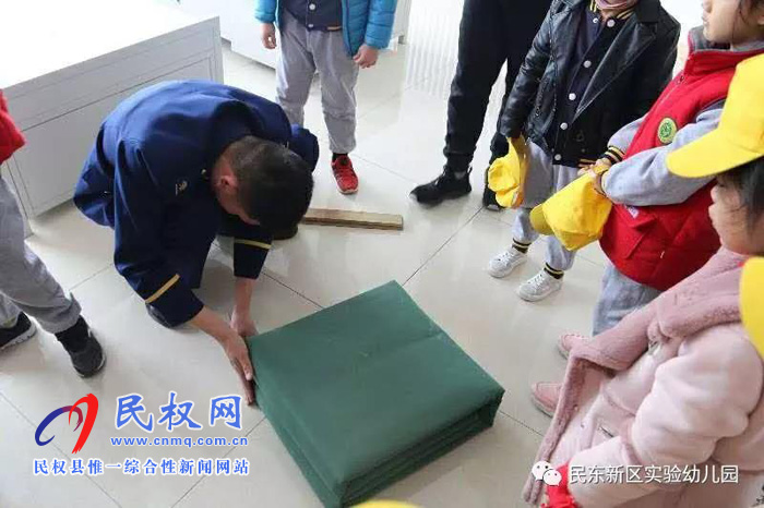 民東新區(qū)實驗幼兒園社會實踐活動——走進(jìn)軍營，感悟軍魂