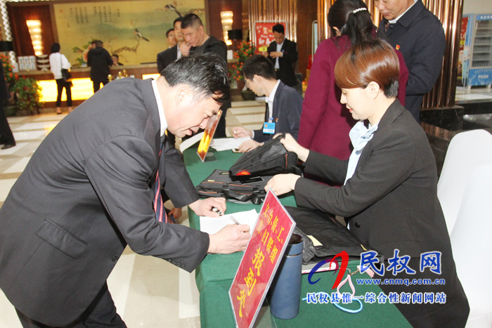 兩會(huì)來啦！全縣政協(xié)委員陸續(xù)抵達(dá)駐地報(bào)到