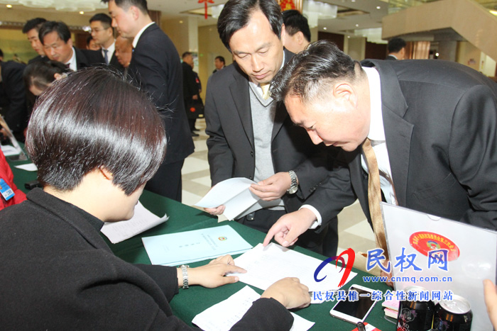 兩會(huì)來啦！全縣政協(xié)委員陸續(xù)抵達(dá)駐地報(bào)到