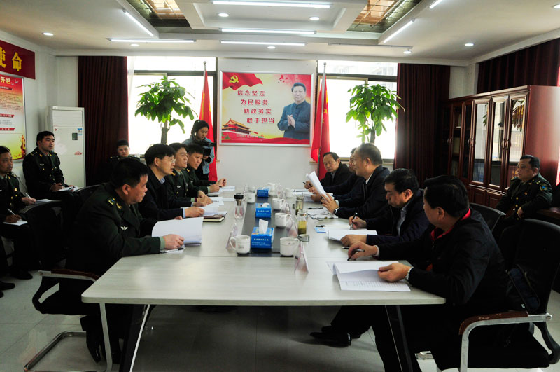 省人防辦黨組書記、主任賈宏偉到我縣調(diào)研人防項(xiàng)目建設(shè)和脫貧攻堅(jiān)工作