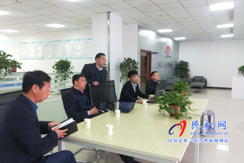 縣委常委、紀(jì)委書記、縣監(jiān)察委主任張亞光到12345政府服務(wù)熱線辦公室檢查熱線工作