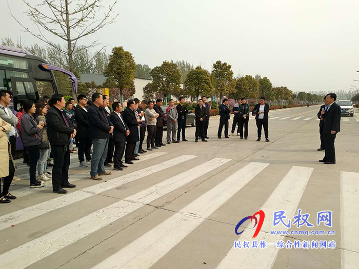 民權(quán)高新區(qū)開展綠化觀摩活動 民權(quán)高新區(qū)開展綠化觀摩活動