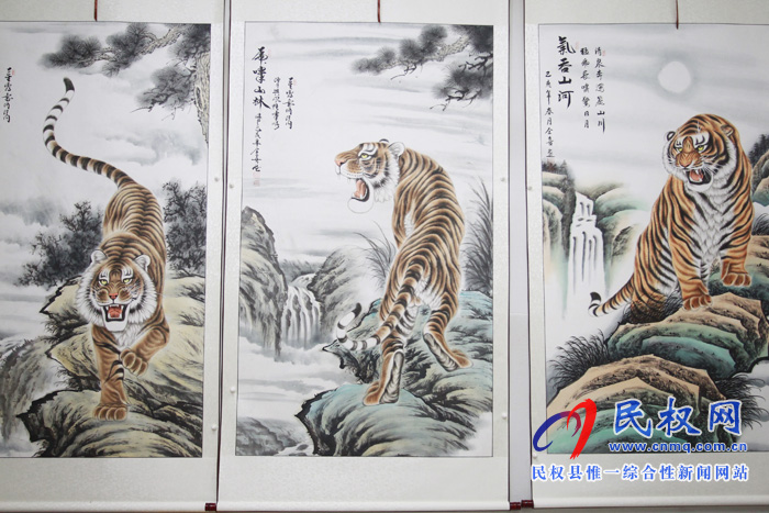 中國畫虎第一村：河南26歲小伙直播賣畫，一場賣出40多幅