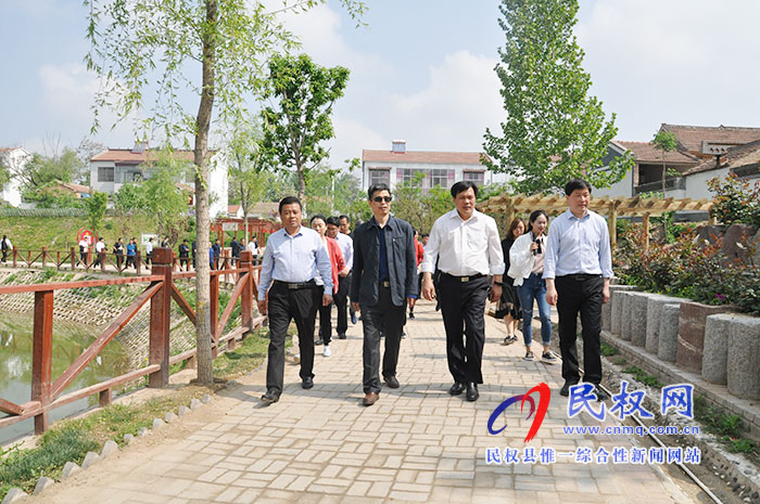 商丘市委黨校主題班到我縣開展現(xiàn)場教學(xué)活動 商丘市委黨校主題班到我縣開展現(xiàn)場教學(xué)活動