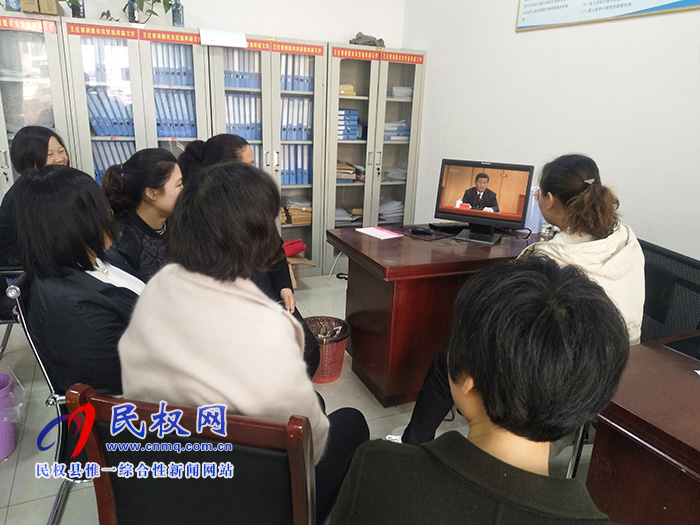 王莊寨鎮(zhèn)組織集中收聽收看紀念五四運動100周年大會 王莊寨鎮(zhèn)組織集中收聽收看紀念五四運動100周年大會