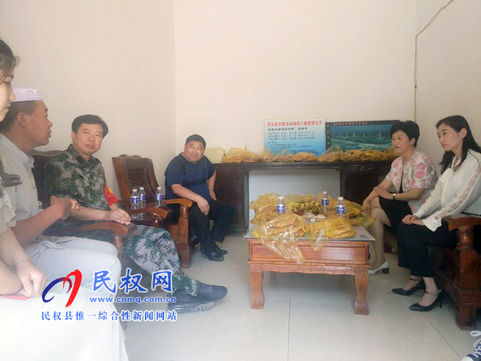 縣人大常委會主任周燕、副縣長朱琳到老顏集鄉(xiāng)清真寺慰問穆斯林同胞