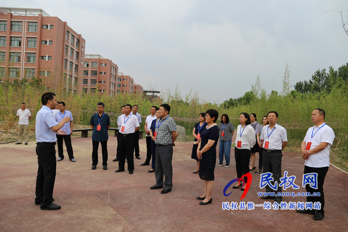 縣人大常委會調(diào)研我縣園林綠化管理工作