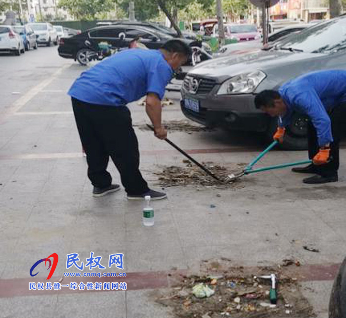 縣城市管理局：開展違規(guī)私設(shè)停車樁專項(xiàng)整治行動