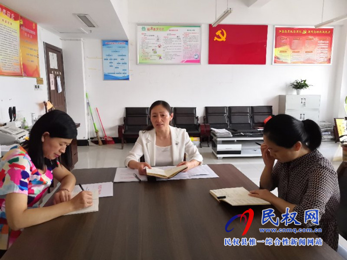 我縣各單位、各鄉(xiāng)鎮(zhèn)（街道辦）傳達(dá)貫徹全縣脫貧攻堅推進(jìn)會精神