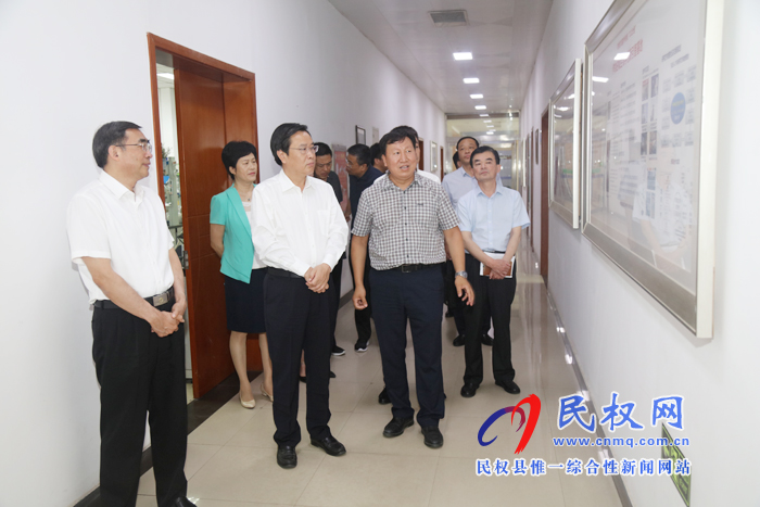 市人大常委會(huì)副主任、縣委書記姬脈常到河南大學(xué)金明校區(qū)參觀考察