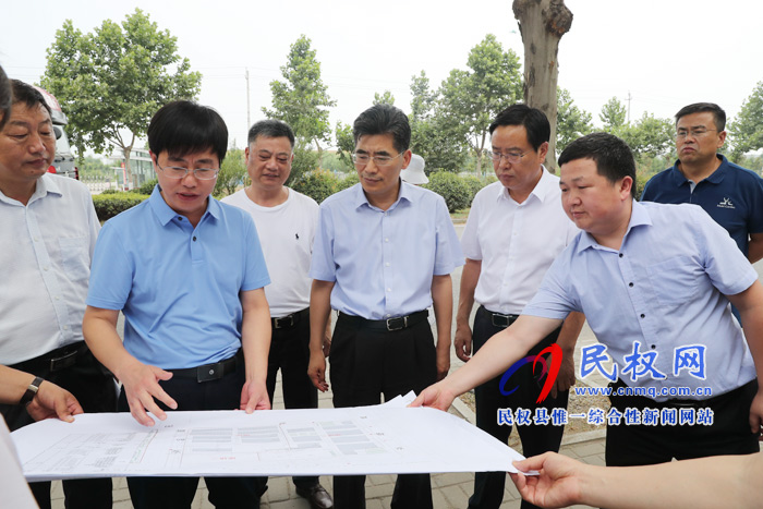市委書記王戰(zhàn)營到民權保稅物流中心調研 市委書記王戰(zhàn)營到民權保稅物流中心調研