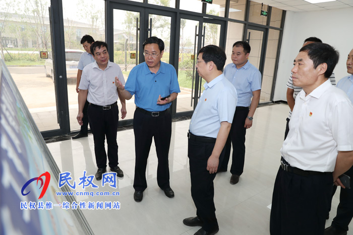 市委常委、組織部長(zhǎng)羅軍調(diào)研我縣河長(zhǎng)制工作及基層黨校建設(shè)工作