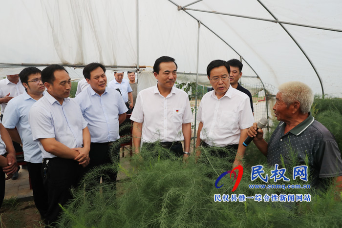 全市產(chǎn)業(yè)扶貧、金融扶貧暨結(jié)對(duì)幫扶民權(quán)縣工作推進(jìn)會(huì)在我縣召開