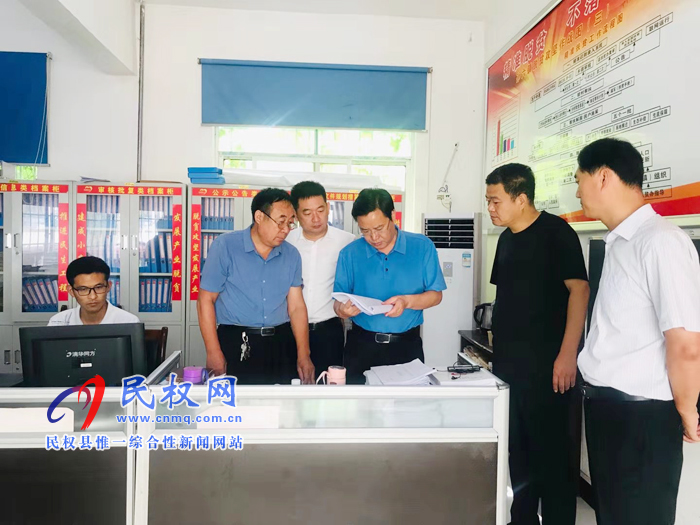 市人大常委會副主任、縣委書記姬脈常到我縣部分鄉(xiāng)鎮(zhèn)督導(dǎo)脫貧攻堅“回頭看”集中活動開展情況
