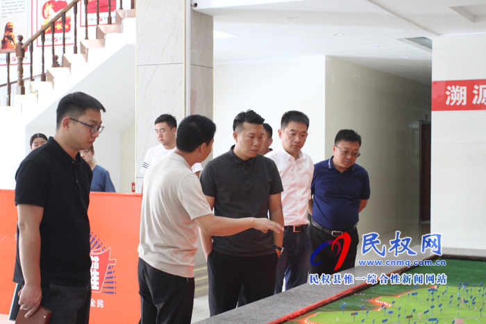 京紀人公司總裁閆文卿蒞民考察電子商務發(fā)展情況 京紀人公司總裁閆文卿蒞民考察電子商務發(fā)展情況