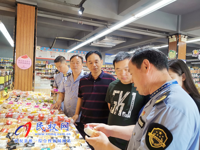 縣市場監(jiān)管局開展節(jié)前月餅市場專項(xiàng)檢查