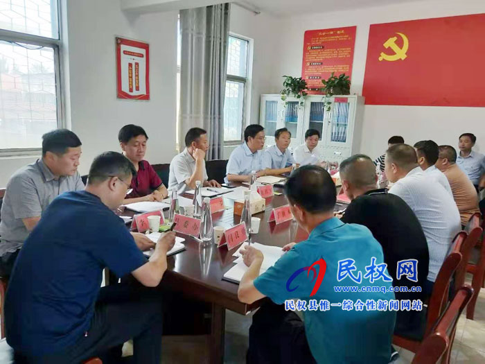 市人大常委會副主任、縣委書記姬脈常調(diào)研鄉(xiāng)鎮(zhèn)信訪維穩(wěn)工作