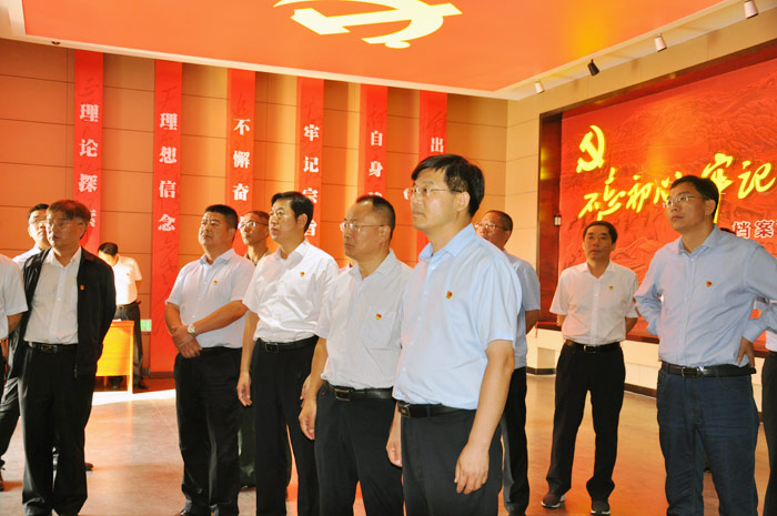 縣領(lǐng)導(dǎo)參觀學(xué)習(xí)市“不忘初心、牢記使命”主題教育