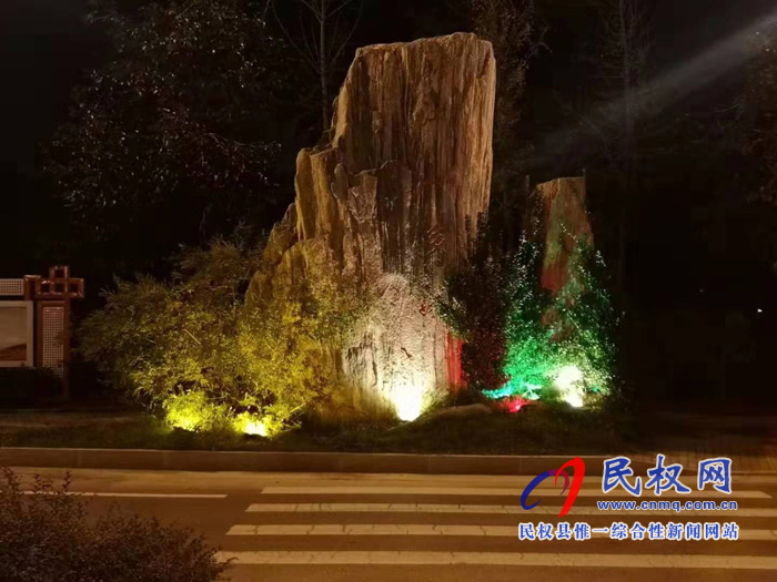 縣城市管理局：加強(qiáng)城市亮化，喜迎70周年大慶