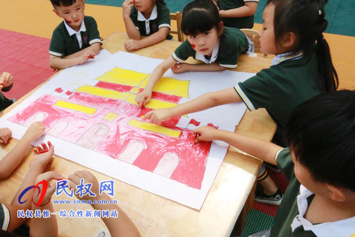 民東新區(qū)實(shí)驗(yàn)幼兒園舉行“迎國(guó)慶 愛(ài)祖國(guó)”繪畫(huà)主題活動(dòng)