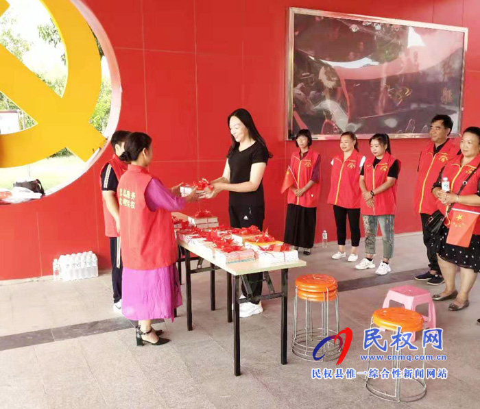 民權縣“最美讀書聲”走進志愿者協(xié)會