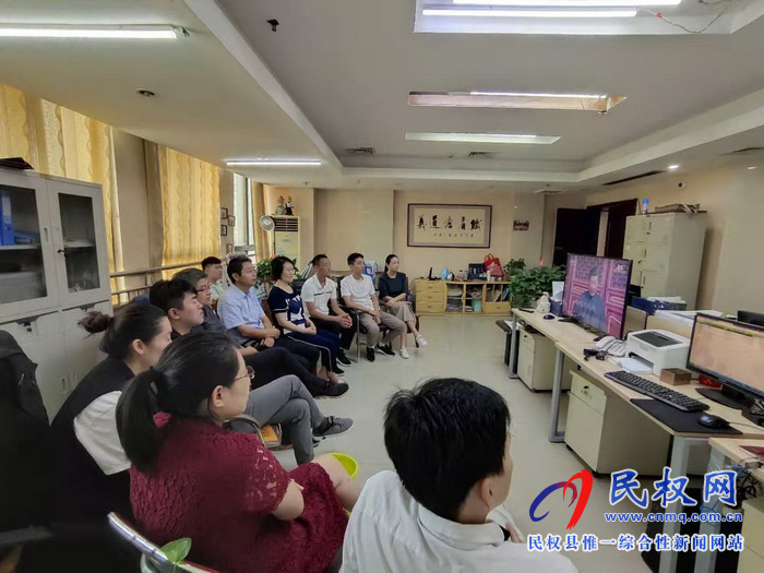 我縣集中收聽收看慶祝中華人民共和國成立70周年大會、閱兵儀式和群眾游行實況直播