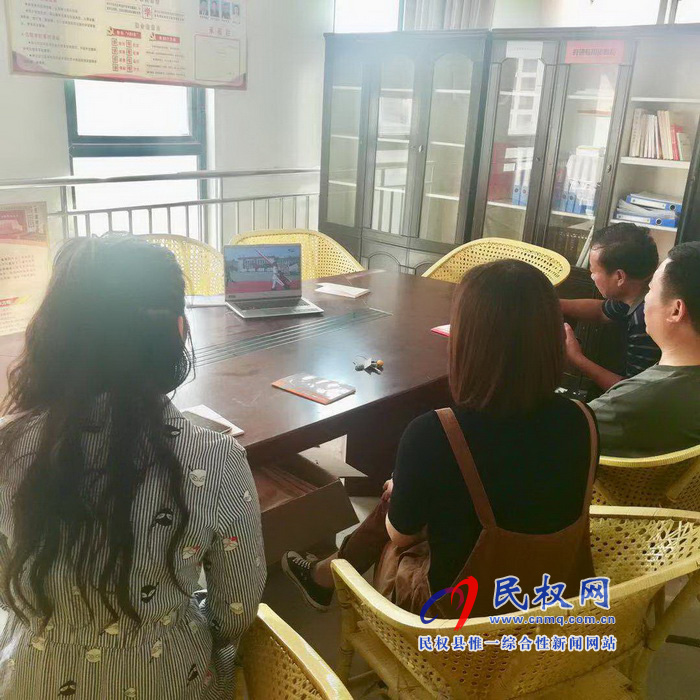 我縣集中收聽收看慶祝中華人民共和國成立70周年大會、閱兵儀式和群眾游行實況直播