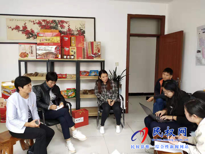 農(nóng)業(yè)農(nóng)村部經(jīng)濟研究中心付饒博士蒞民調(diào)研草魚養(yǎng)殖及加工情況