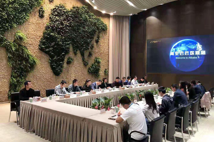 縣委常委、副縣長(zhǎng)房季帶隊(duì)到阿里巴巴組織招商引資活動(dòng)