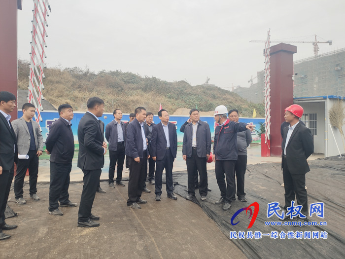 縣委常委、常務(wù)副縣長李啟峰實地督查我縣重點項目、建筑工地“揚(yáng)塵治理”及安全生產(chǎn)工作