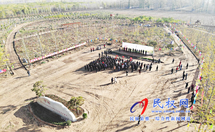 “鄉(xiāng)村振興 出彩中原”全國(guó)融媒體看河南暨全國(guó)百家媒體商丘行在我縣 “媒林”正式啟動(dòng)