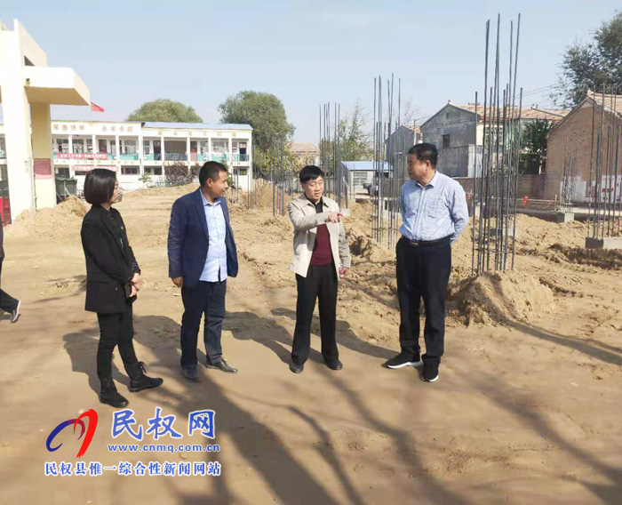 縣委常委、副縣長房季到孫六鎮(zhèn)劉炳莊村督導工程進度