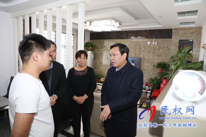 市人大常委會副主任、縣委書記姬脈常調(diào)研我縣部分重點民生工程建設(shè)和管理情況