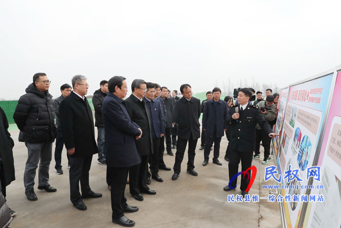 海關(guān)總署署長、黨委書記倪岳峰到我縣調(diào)研扶貧工作