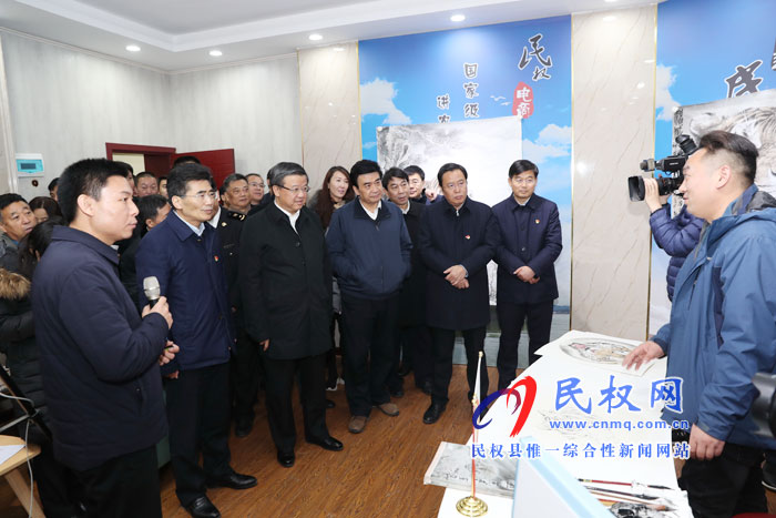 海關(guān)總署署長、黨委書記倪岳峰到我縣調(diào)研扶貧工作