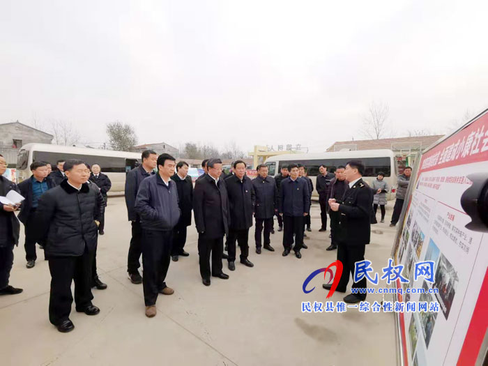 海關(guān)總署署長、黨委書記倪岳峰到我縣調(diào)研扶貧工作