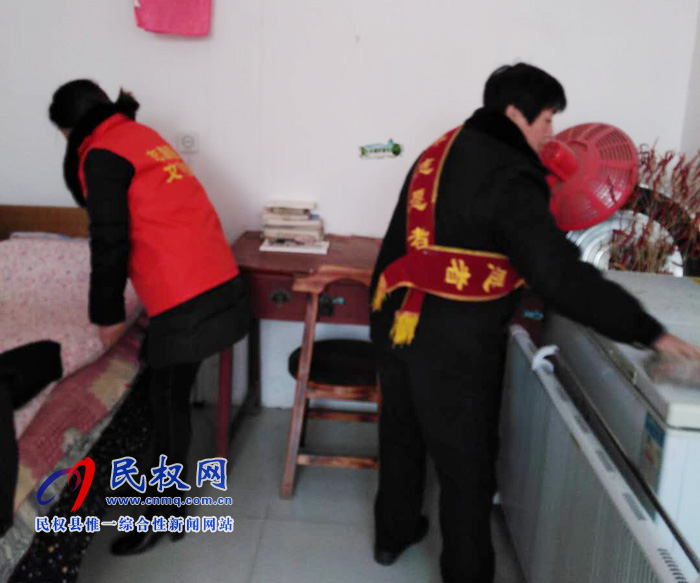 胡集鄉(xiāng)：關(guān)愛(ài)孤寡老人我們?cè)谛袆?dòng)